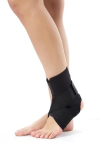 Stabilizator stawu skokowego z taśmą